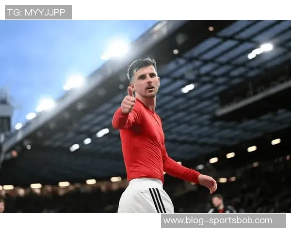 芒特滑跪庆祝曼联逆转胜利穿云箭助攻成关键时刻英雄 芒特滑跪庆祝曼联逆转胜利穿云箭助攻成关键时刻英雄